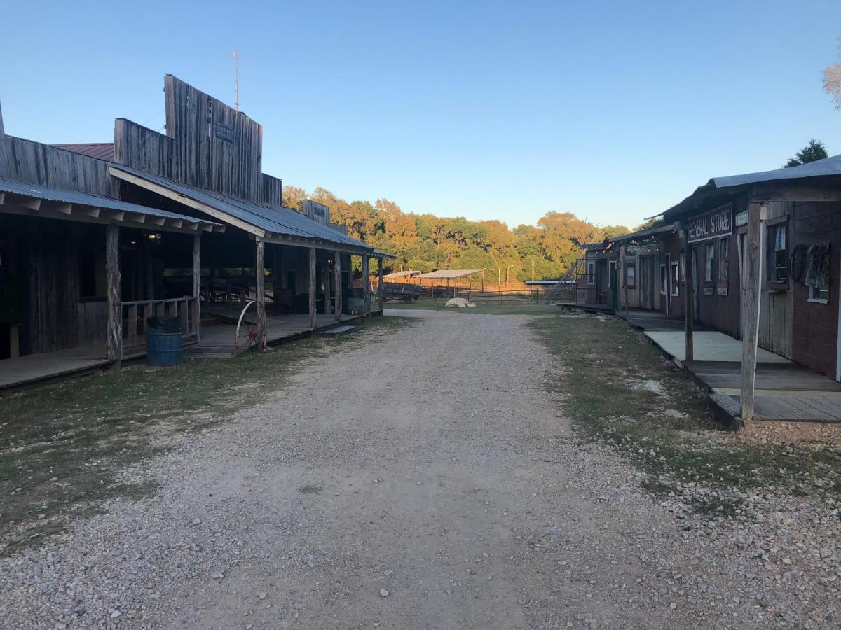Flying L Ranch Resort & Golf Course Bandera Exterior foto