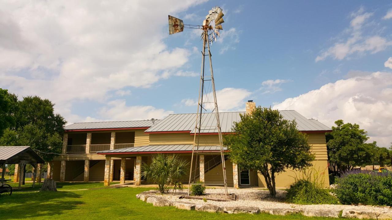 Flying L Ranch Resort & Golf Course Bandera Exterior foto